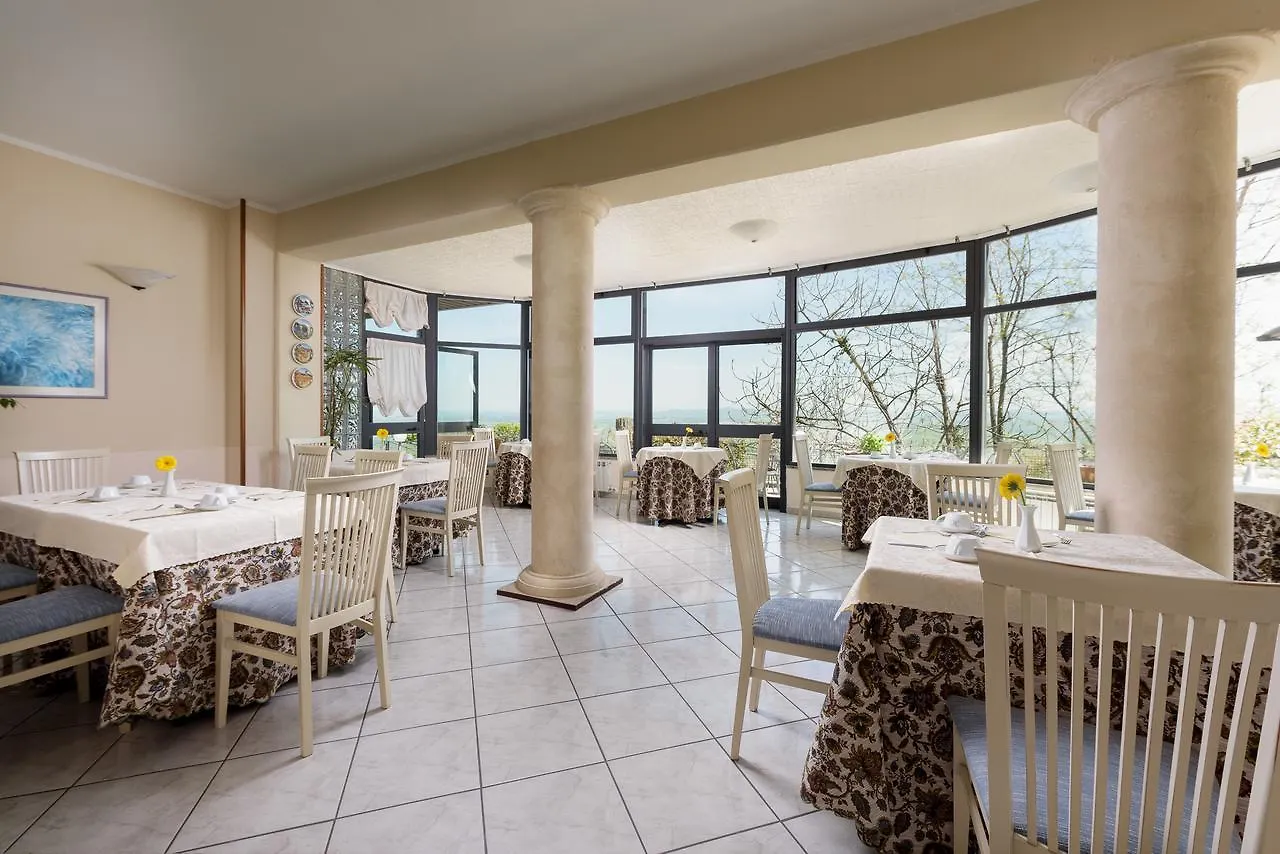 Hotel Dei Capitani Montalcino 3*,