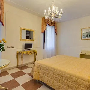 https://bernardi-semenzato.hotelinveneto.com