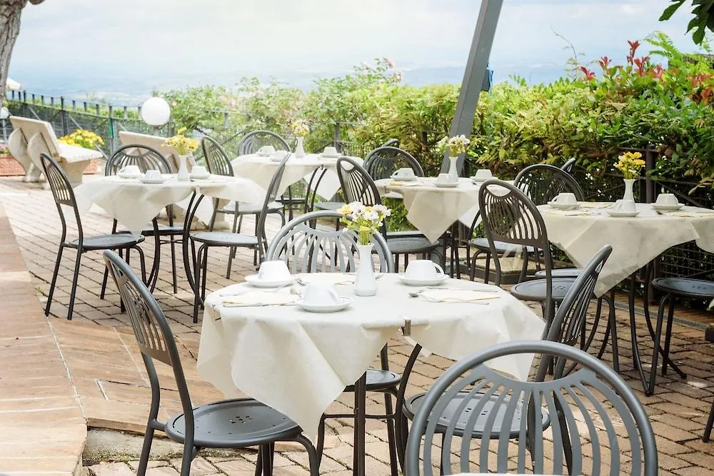 Hotel Dei Capitani Montalcino 3*,
