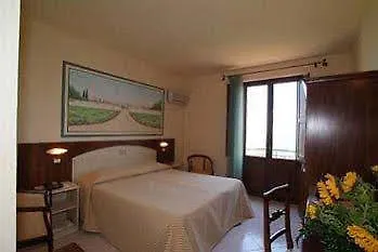 Hotel Dei Capitani Montalcino 3*,
